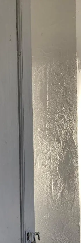 chambre privée dans maison drômoise - viarhona - autoroute - jacuzzi à réserver en supplément，位于杜罗纳堡的酒店