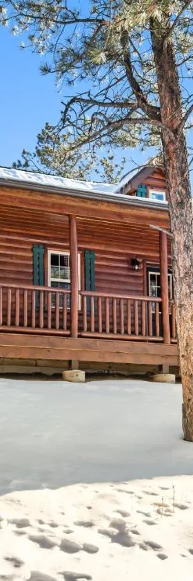 Meandering Moose Cabin，位于Florissant的酒店