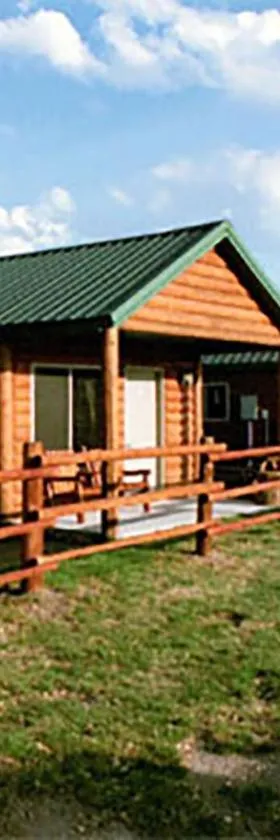 Badlands Frontier Cabins，位于沃尔的酒店