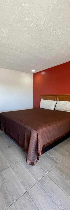 Red River Inn，位于Clarksville的酒店