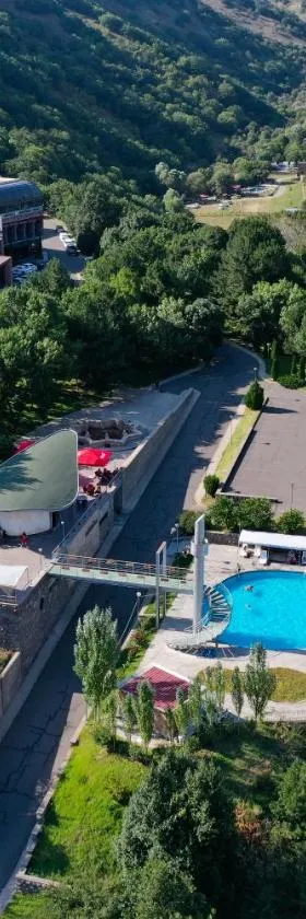 Best Resort Aghveran，位于Arzakan的酒店