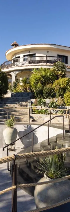 Hotel Alta Montaña，位于比拉夫洛尔的酒店