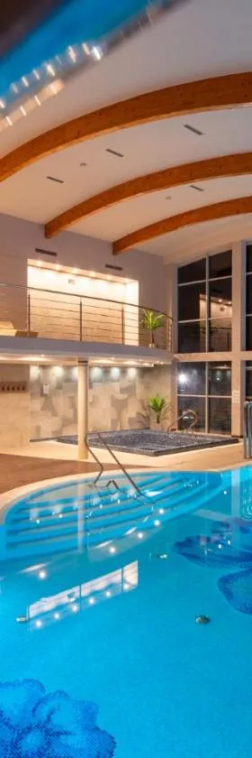 Marena Wellness & Spa，位于米泽德沃兹的酒店