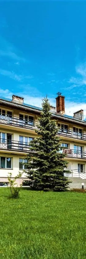 Zatwarnica，位于卢托维斯卡的酒店