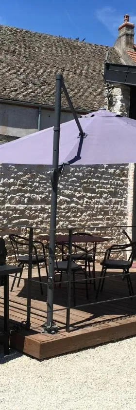 L'Atelier 1，位于Corcelles-les-Arts的酒店