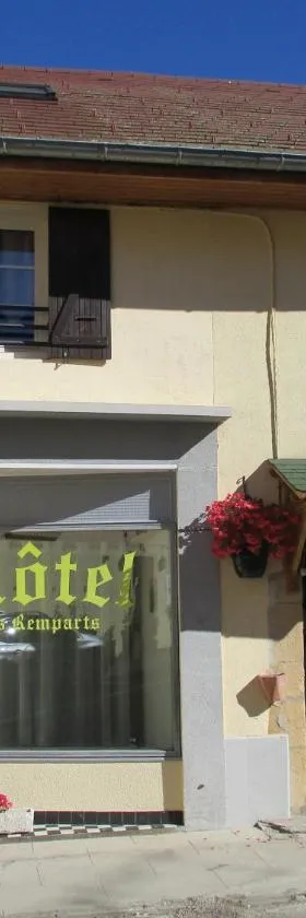 Hôtel Les Remparts，位于Nozeroy的酒店