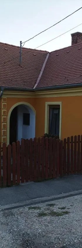Nádkunyhó Vendégház，位于Hegyhátszentjakab的酒店