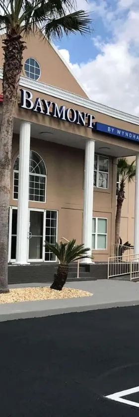 Baymont by Wyndham Lake Park Valdosta I75，位于莱克帕克的酒店