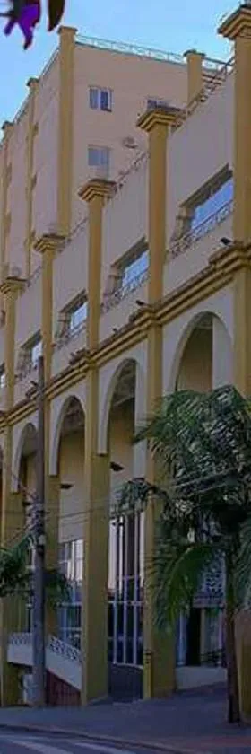 Saint James Palace Hotel，位于伦索伊斯-保利斯塔的酒店