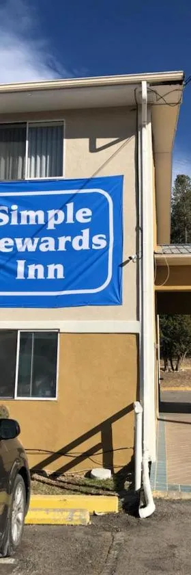 Simple Rewards Inn，位于鲁伊多索的酒店