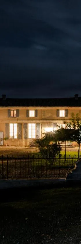 Le Manoir du Mûrier，位于Boisredon的酒店