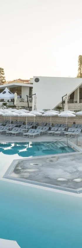 Falkensteiner Premium Mobile Homes and Camping Zadar，位于扎达尔的酒店