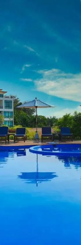 The Beach Resort & Residence - SHA Plus，位于跋麒的酒店