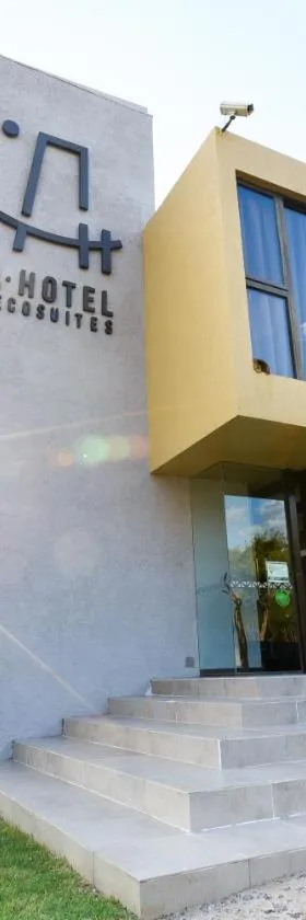 A Hotel Decosuites，位于梅洛的酒店