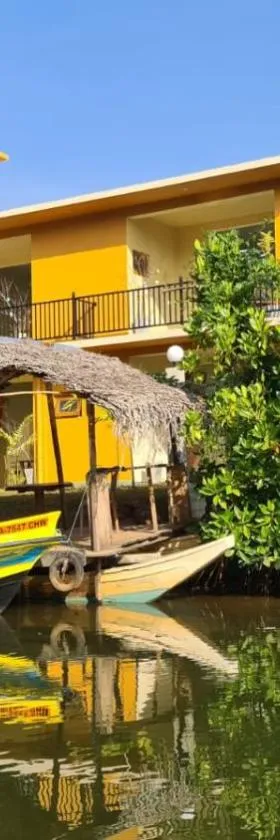 Nature Paradise Guesthouse，位于瓦伊卡尔的酒店
