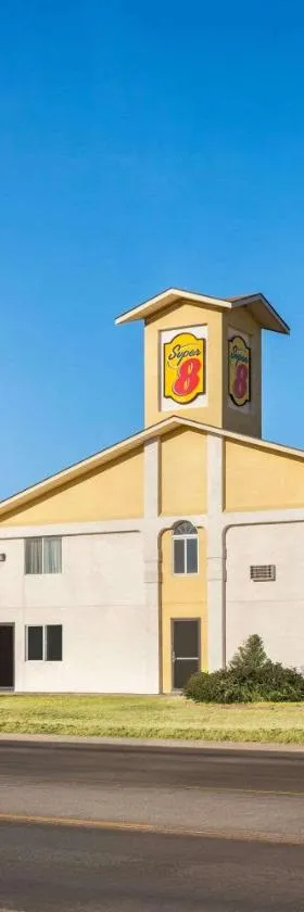 利伯勒尔速8酒店，位于利柏提的酒店