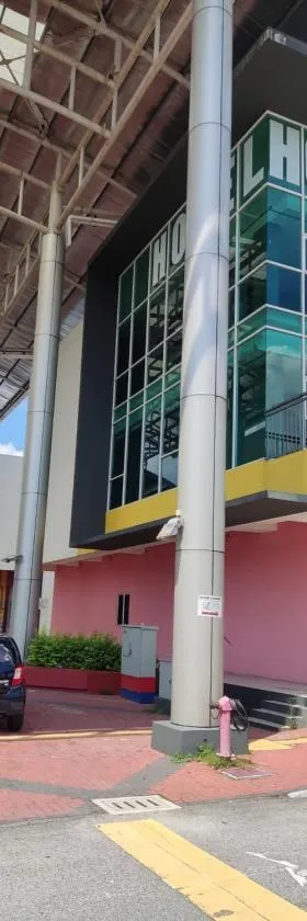 Hotel Oasis，位于峇冬加里的酒店