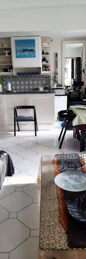 Appartement de charme sur le Port de Marseillan，位于马瑟伊兰的酒店