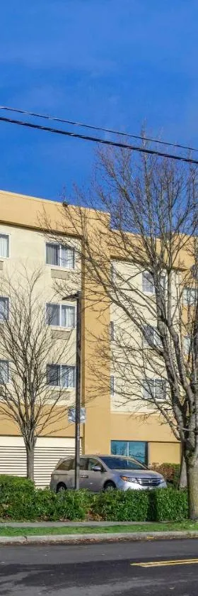 Comfort Inn & Suites Seattle North，位于西雅图的酒店