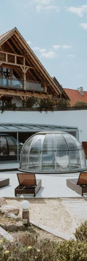 Osada Głęboczek. Vine Resort&Spa，位于Wielki Głęboczek的酒店