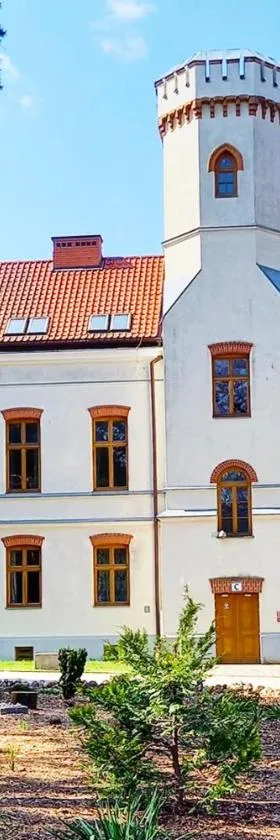 Dobry Zakątek Dom Rekolekcyjny，位于康斯坦钦-耶焦尔纳的酒店