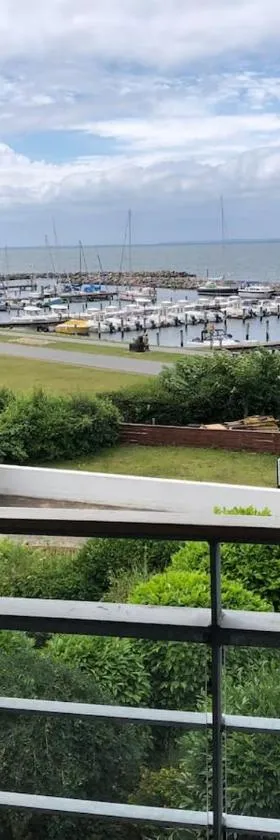Havudsigt, skøn lille lejlighed，位于Tranekær的酒店