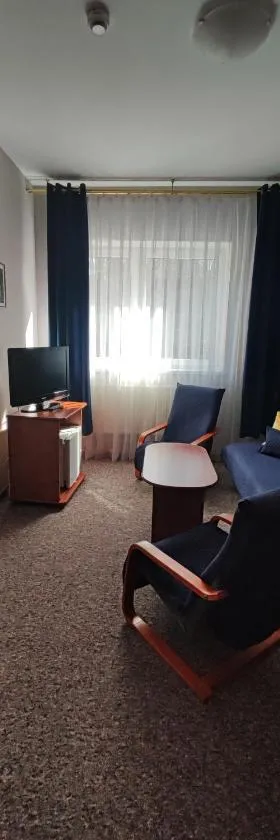 Hotel Sudety，位于格武霍瓦济的酒店