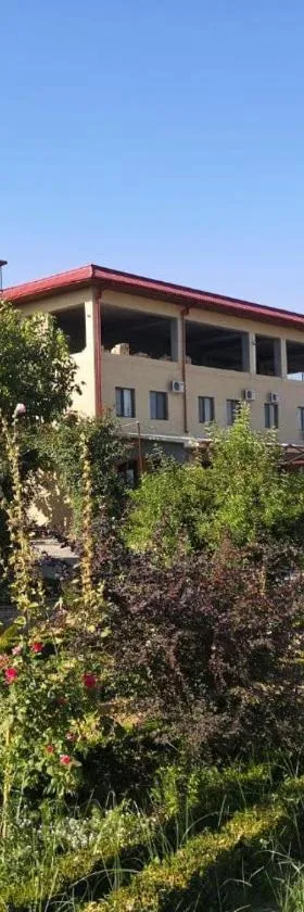 Uzumfermer Hotel & Winery，位于塔什干的酒店