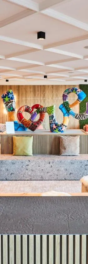 Victoria Hotel & Residence，位于威拉尔-苏-罗伦的酒店
