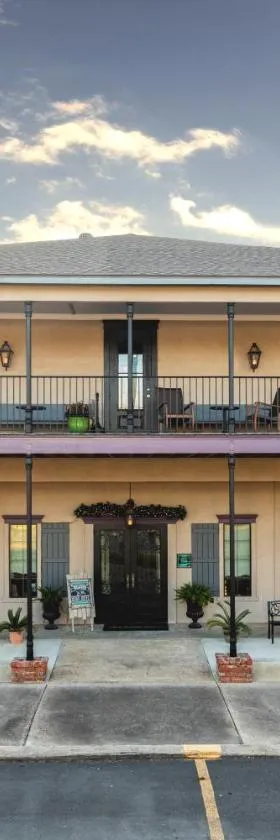 The Bank Hotel，位于Lake Arthur的酒店