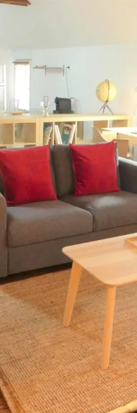 Maison de ville, fibre et Netflix，位于贝尔福的酒店