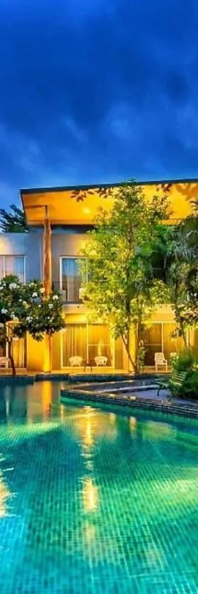 Paeva Luxury Serviced Residence SHA，位于邦波的酒店