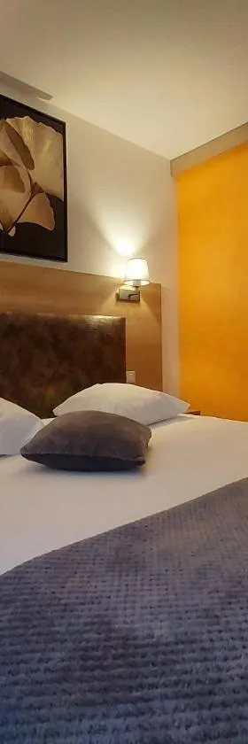 Contact Hotel Atoll，位于尼奥尔的酒店