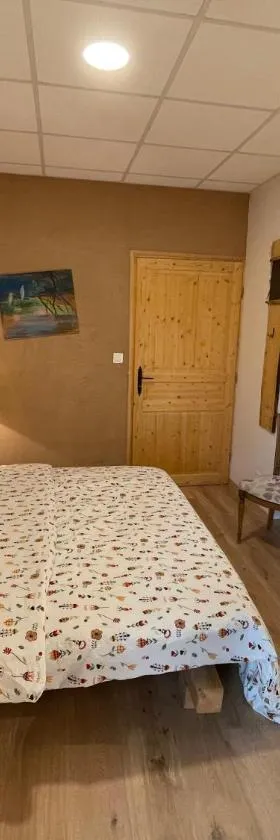 Double room on farm (La ferme du Tao)，位于Beaugies-sous-Bois的酒店