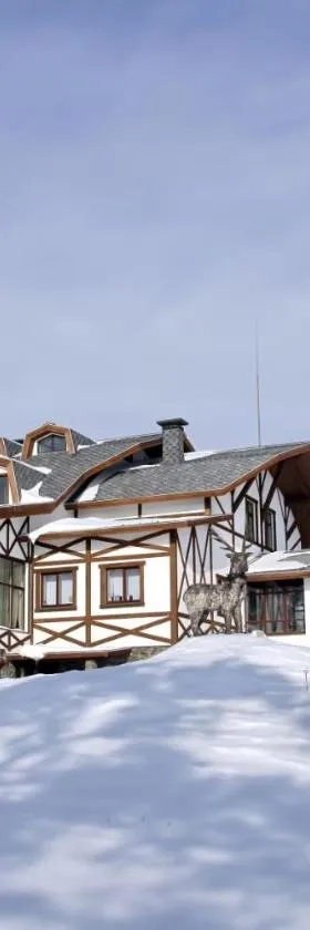 Resort Center SHARZHUM，位于Akkol'的酒店