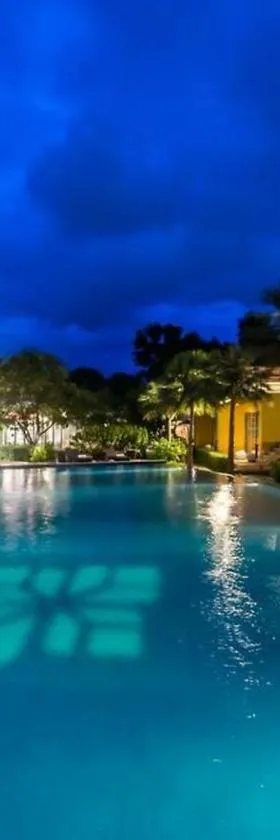 BANGKOK.GRAND.RESORT，位于邦波的酒店