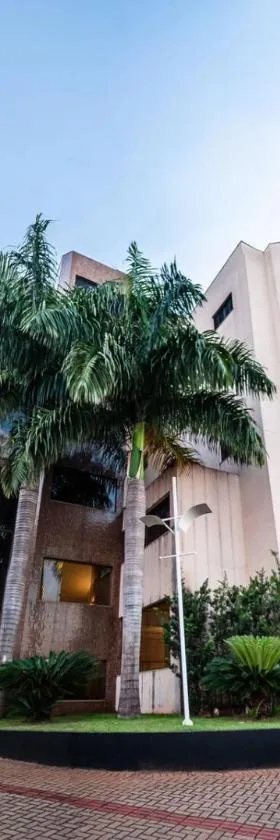 London Hotel Londrina，位于隆德里纳的酒店