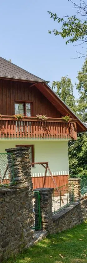Apartmány Šumava，位于霍捷索瓦斯特拉的酒店