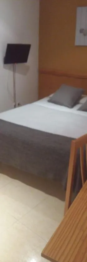 Hostal La Cañada Segoviana，位于Valmojado的酒店