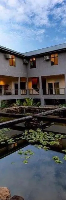 RIVERSIDE PALM INN SG LEMBING，位于双溪林明的酒店