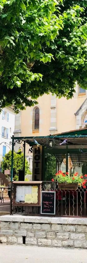 Hôtel Restaurant La Forge，位于卡斯特拉讷的酒店