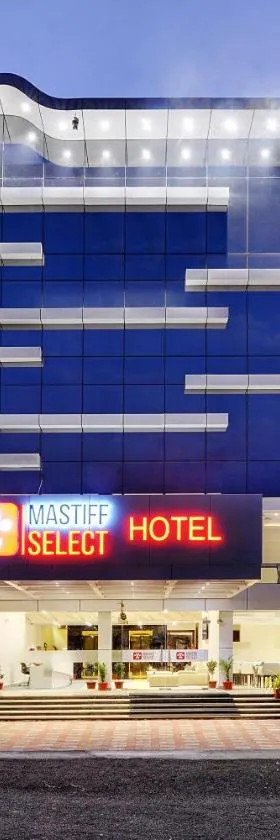 Mastiff Select Gulbarga Hotel，位于古尔伯加的酒店