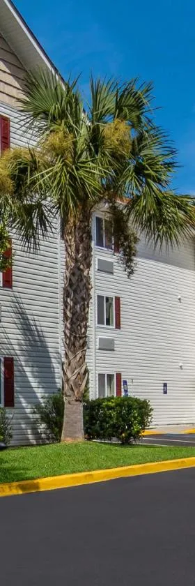 Red Roof Inn I-95 North Brunswick Darien，位于达里恩的酒店