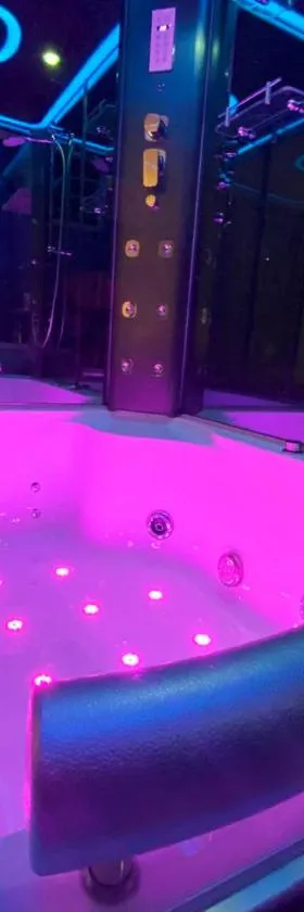 BalnéoPlage，位于滨海雅尔的酒店