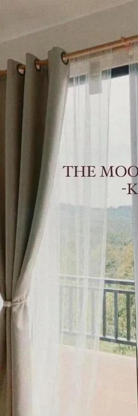 The moon camp khanom，位于Ban Phlao的酒店