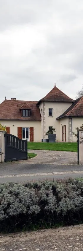 La Peyrova，位于Saint-Sulpice-les-Feuilles的酒店