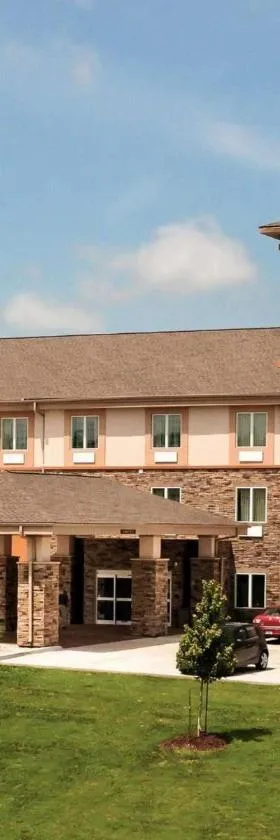 Sleep Inn & Suites Fort Scott，位于Fort Scott的酒店