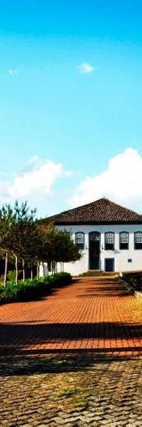 法森达多纳卡罗莱纳农家乐，位于伊塔蒂巴的酒店