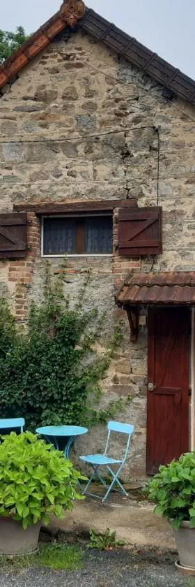 Gîte * Gaïa *，位于Châtel-Montagne的酒店