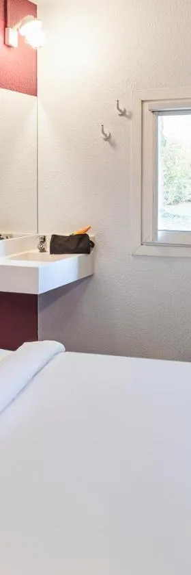 hotelF1 Lorient，位于科当的酒店